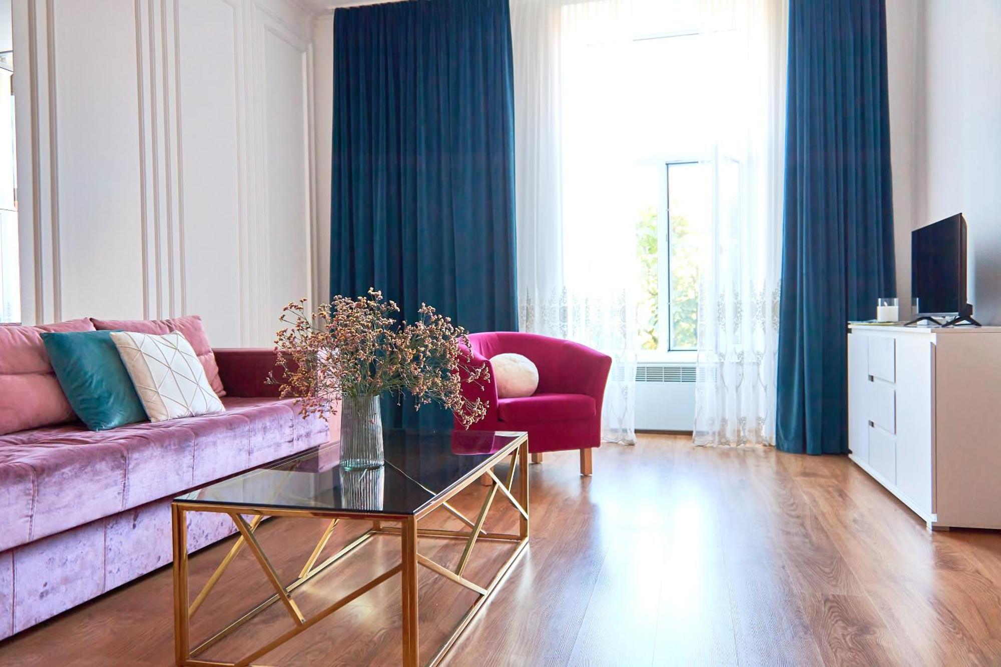 Elegant Lux Apartment In Central Square มุกาเชเว ภายนอก รูปภาพ